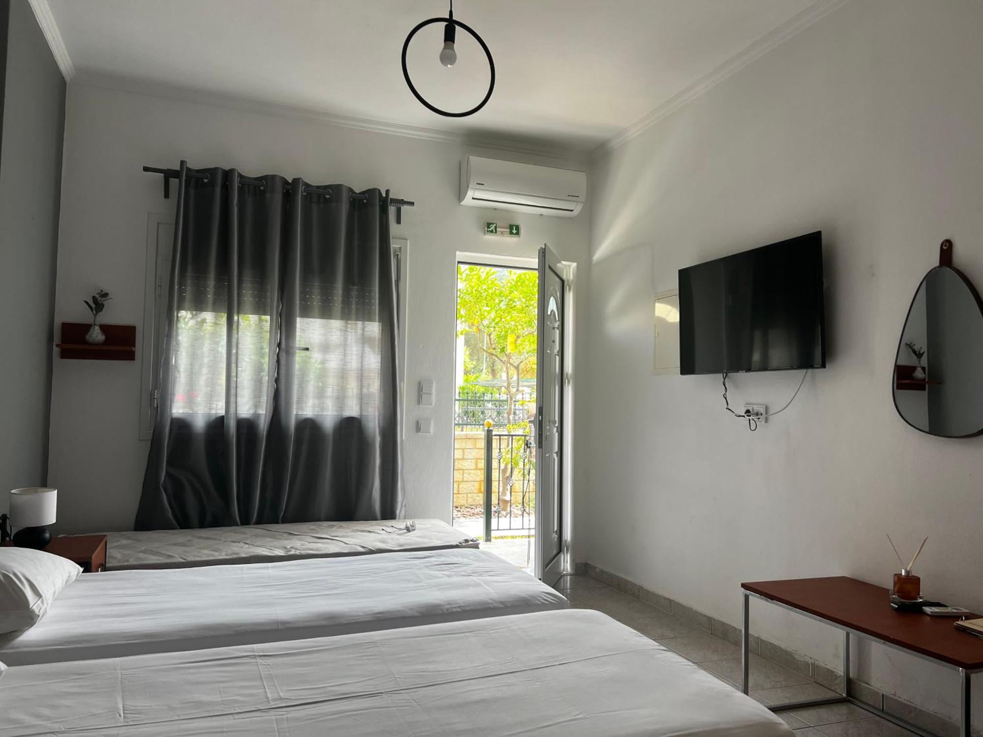 Dionysus Apartments & Studios Syvota Exterior photo